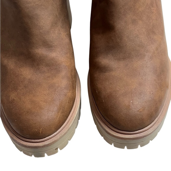 DV by Dolce Vita Jetta Brown Chunky Heel Ankle Boots with Side Zip Women’s 8.5 - Picture 4 of 16